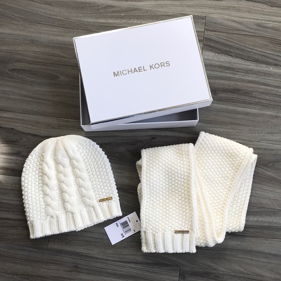 MICHAEL Michael Kors Accessories - Michael Kors Knit Hat & Scarf